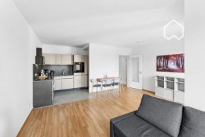 Helle Neubauwohnung mit Balkon